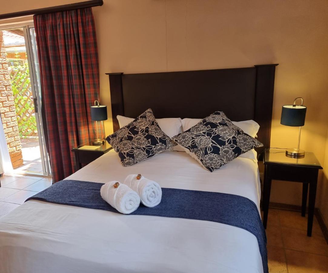 Camelia Guest House Bloemfontein Buitenkant foto
