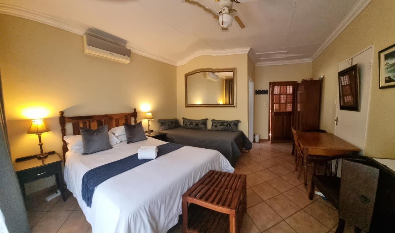 Camelia Guest House Bloemfontein Buitenkant foto