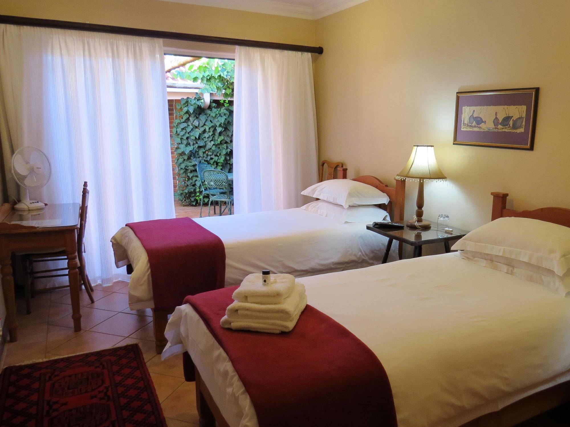 Camelia Guest House Bloemfontein Buitenkant foto
