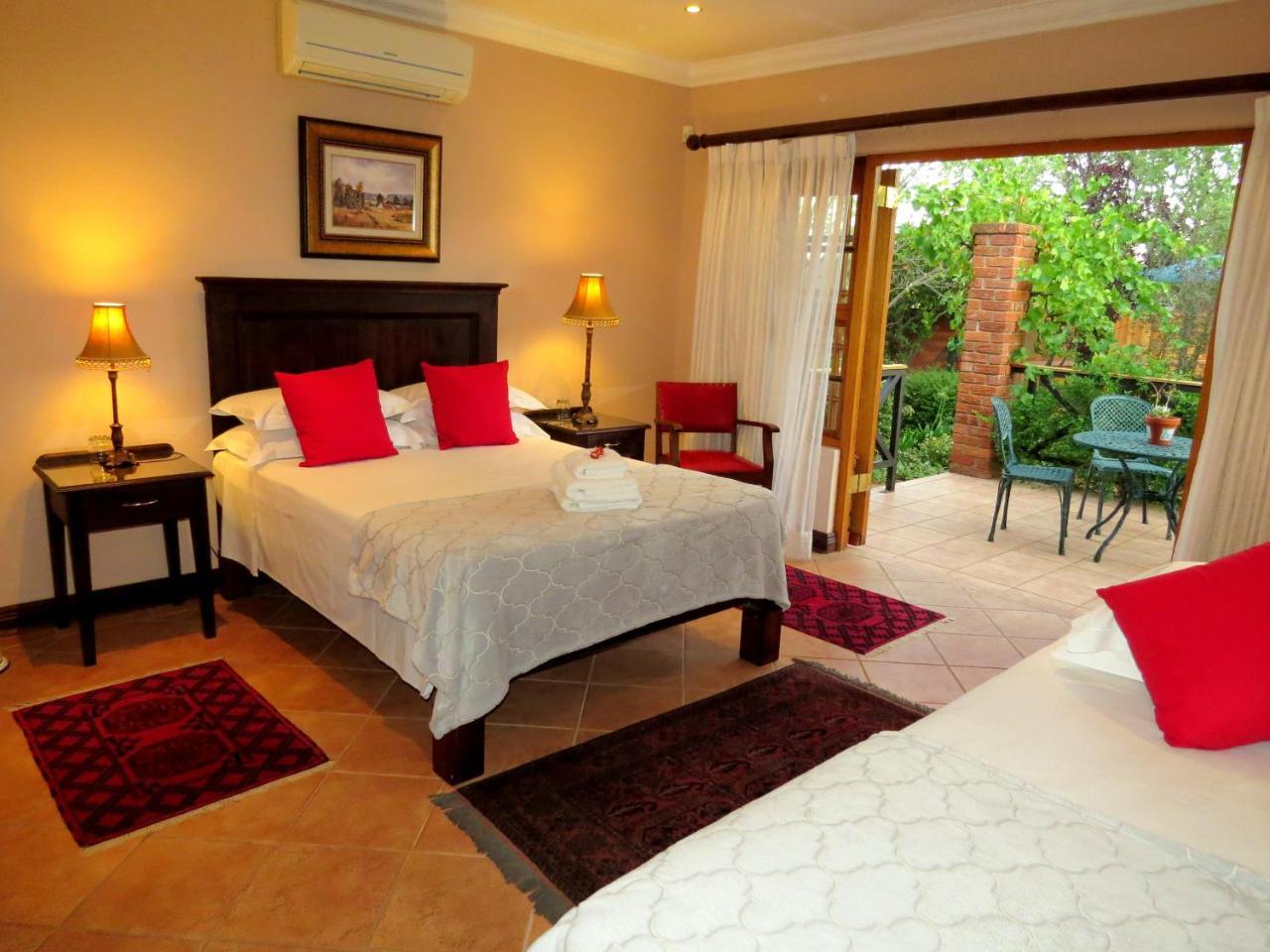 Camelia Guest House Bloemfontein Buitenkant foto