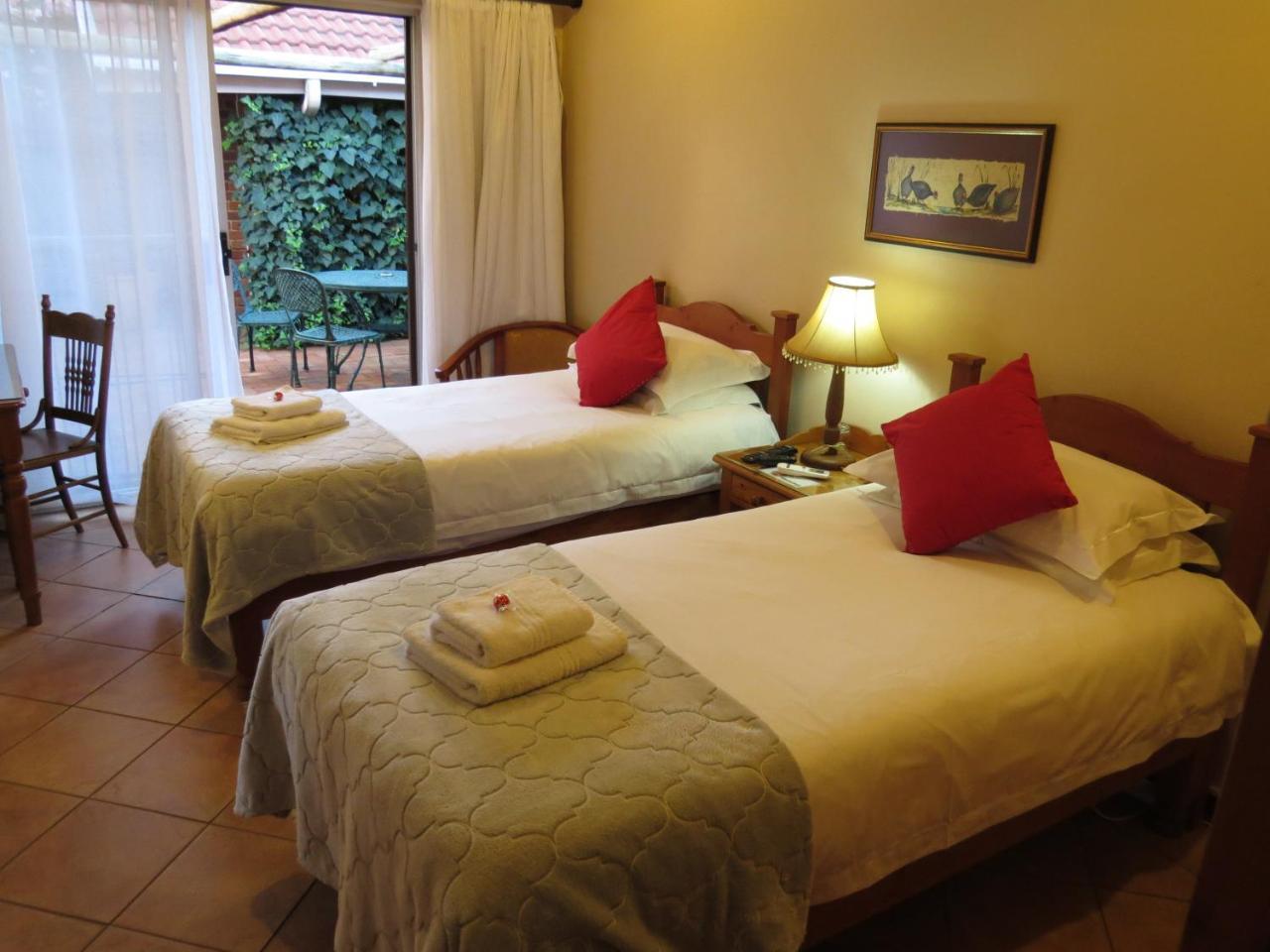 Camelia Guest House Bloemfontein Buitenkant foto